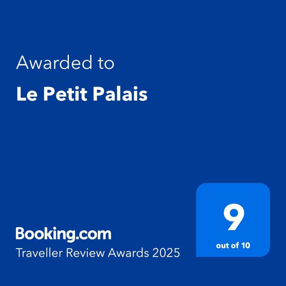 Le Petit Palais Apartment Escarrilla Exterior photo